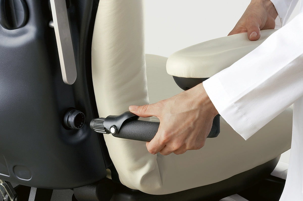 Midmark 641 Barrier-Free Procedure Chair